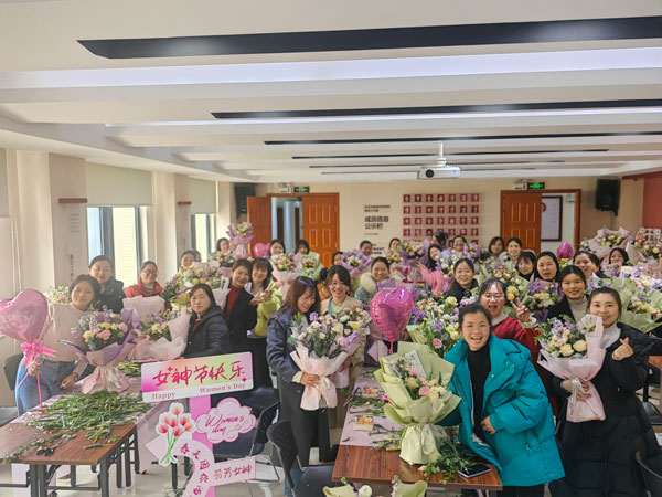 2025乐动在线平台防雷女神节插花沙龙